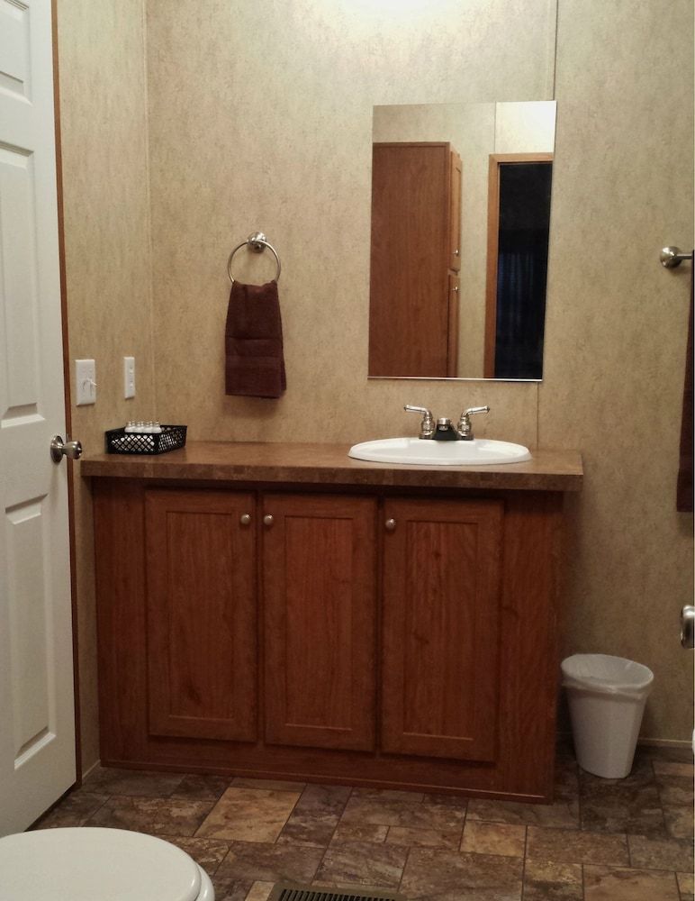Eagle Ford Lodging - photo 5