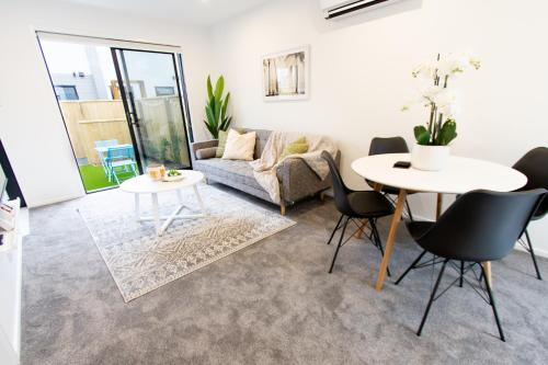 Beachside Haven 1 bed 1 bath — 4-Star Luxury Hotel in Christchurch, New Zealand
