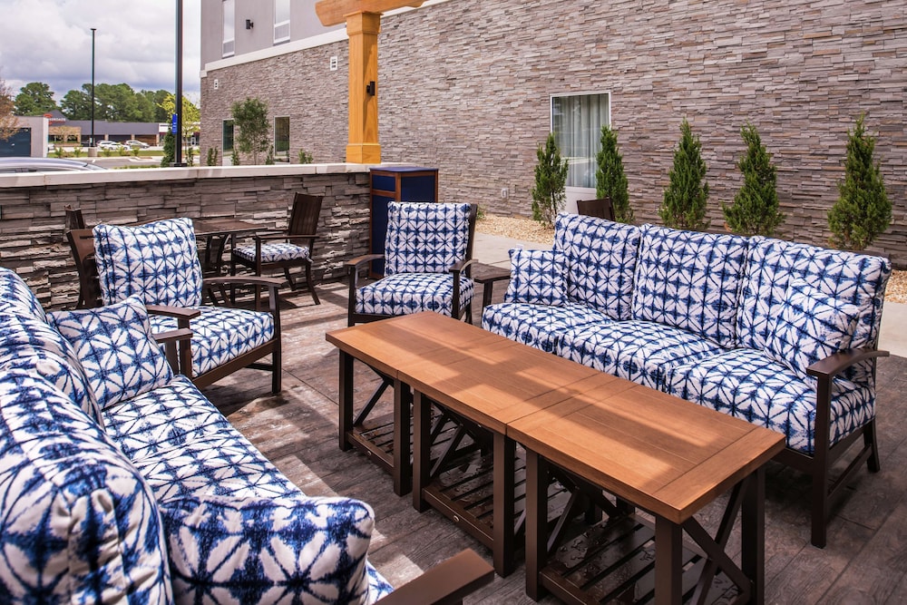 Hampton Inn Benson - photo 52