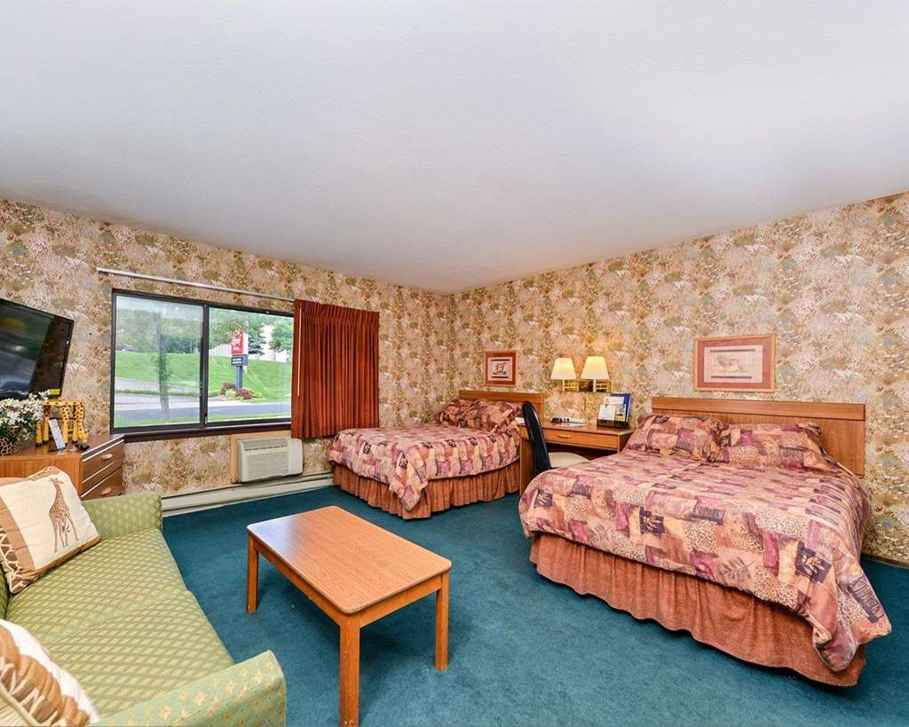 Rodeway Inn & Suites Madison East - photo 14
