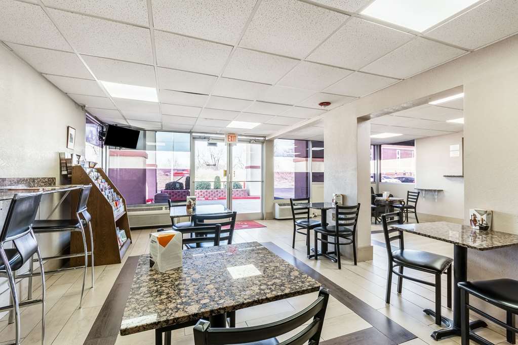 Econo Lodge And Suites Bricktown - photo 43