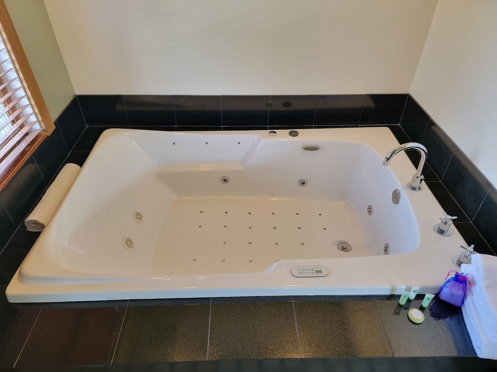The Heron Inn & Day Spa - photo 7