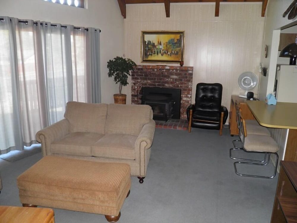 1470 Murietta Drive - photo 8