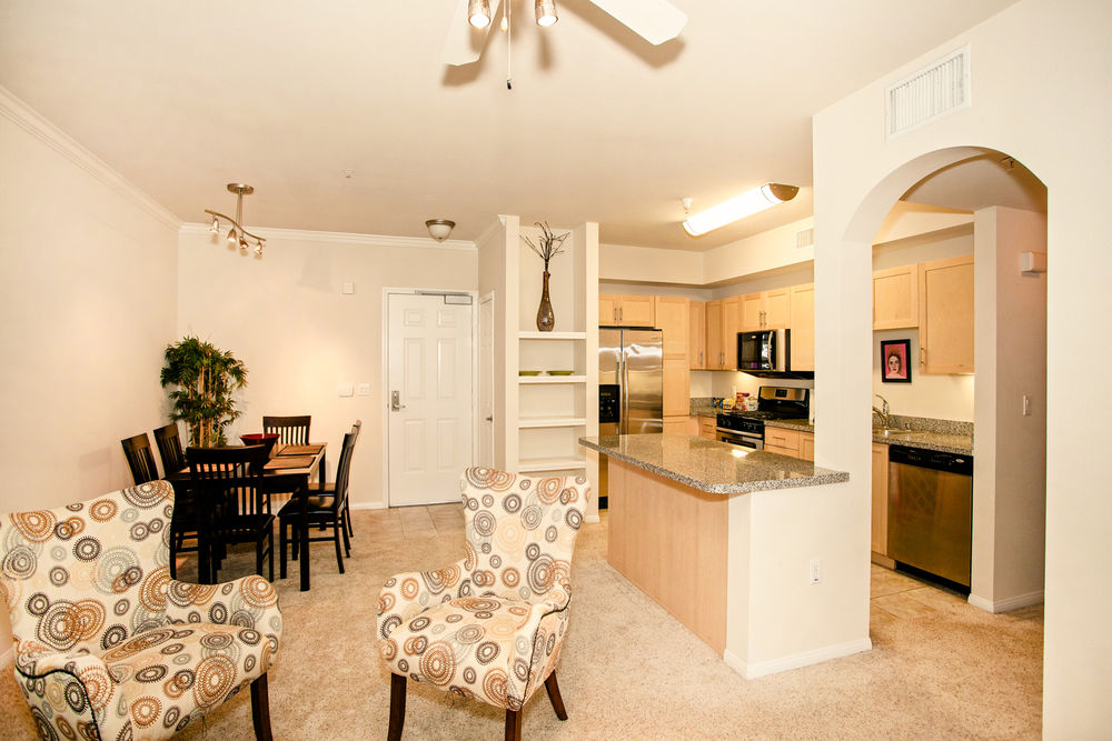 Hollywood Boulevard Extended Stay - photo 13