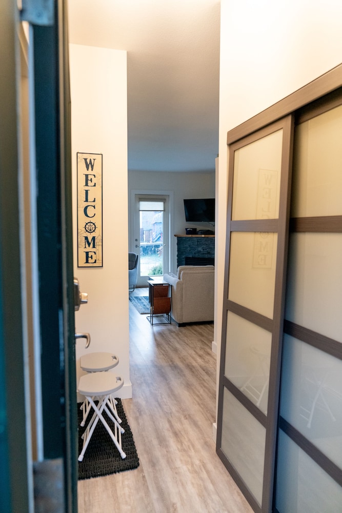 Lunar Cove Inn in Tofino, Canada