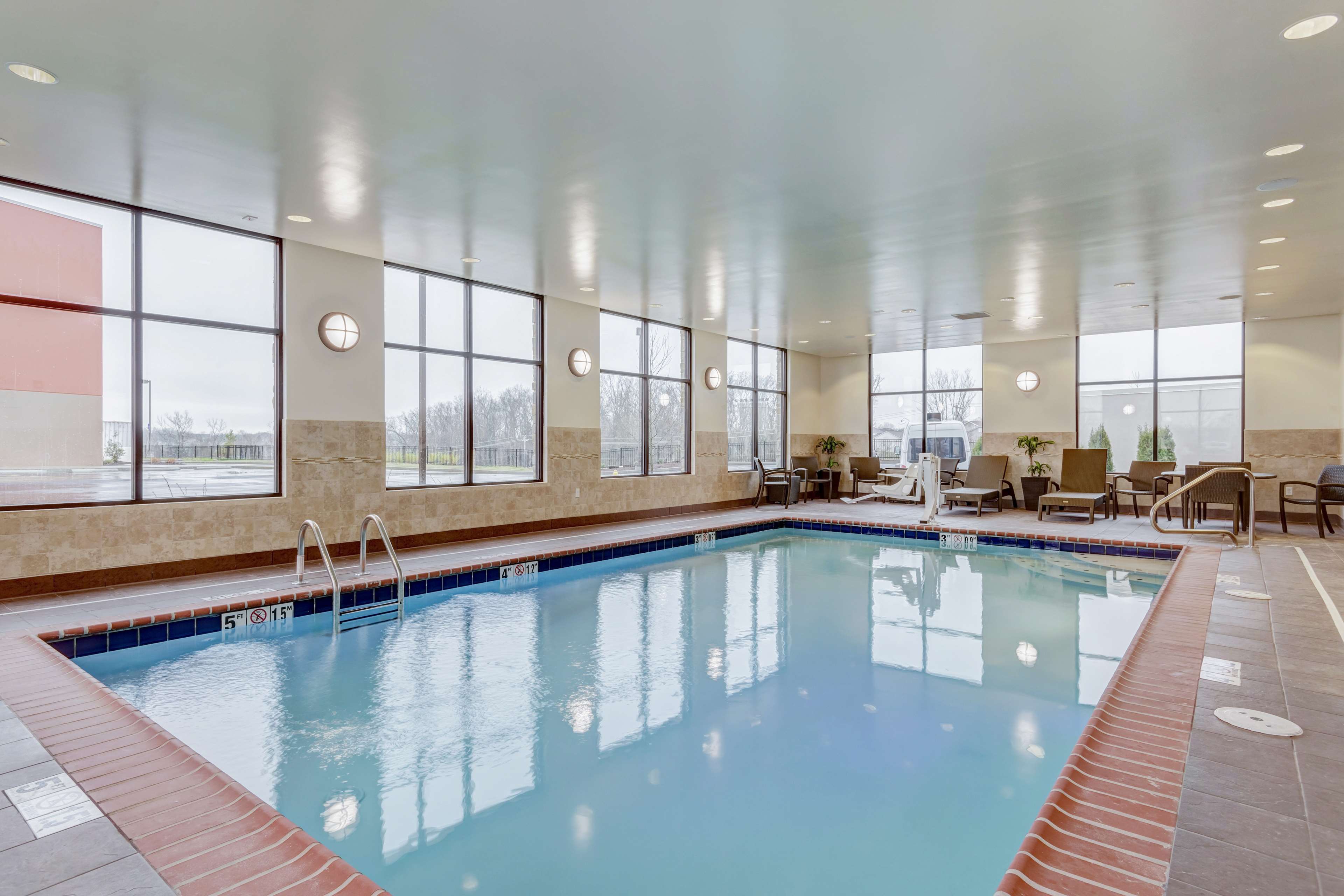Hampton Inn St. Louis Wentzville - photo 10