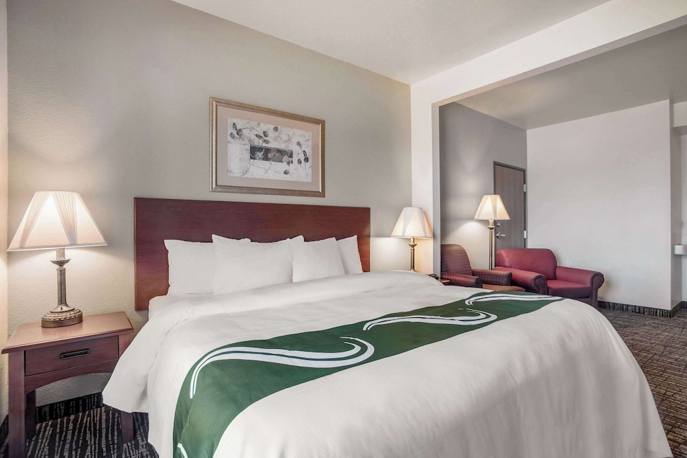 Quality Inn Parsons North - photo 11