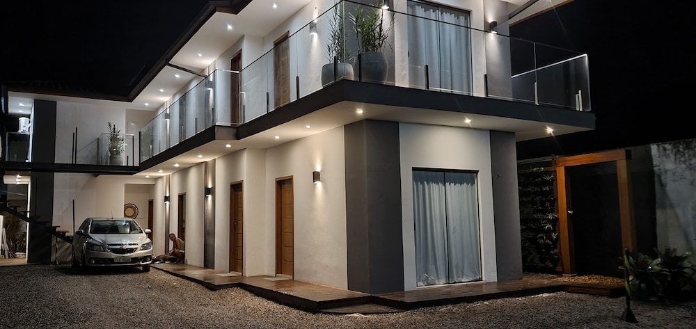 Rei dos Mares Suítes by Easy Hotéis — 4-Star Luxury Hotel in Ubatuba, Brasil