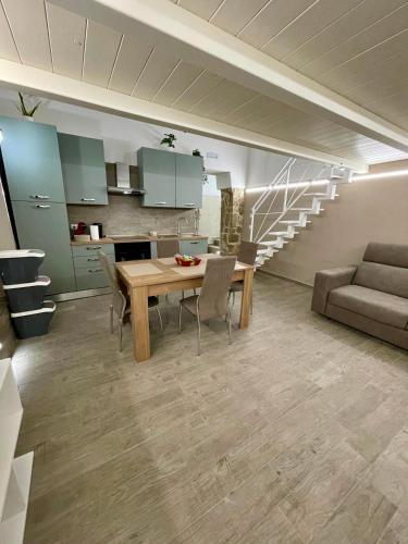 House Karol — 4-Star Luxury Hotel in Naples, Italy
