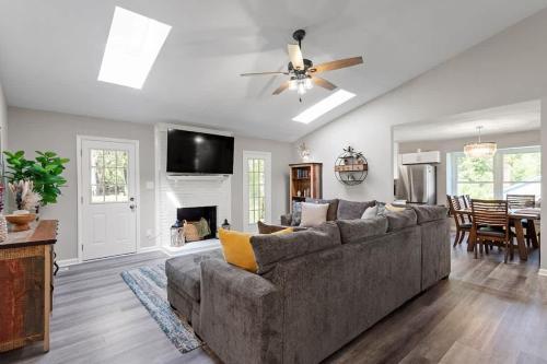 Garner Relaxing Stay — 4-Star Luxury Hotel in Garner, United States