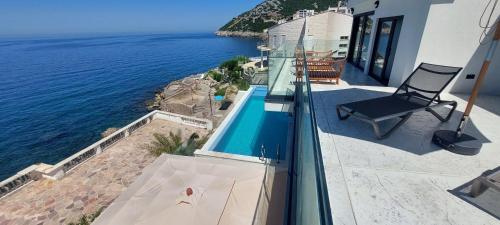 Sea Cliff Villa — 4-Star Luxury Hotel in Bar, Montenegro