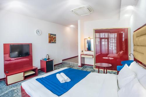 Denis hotel