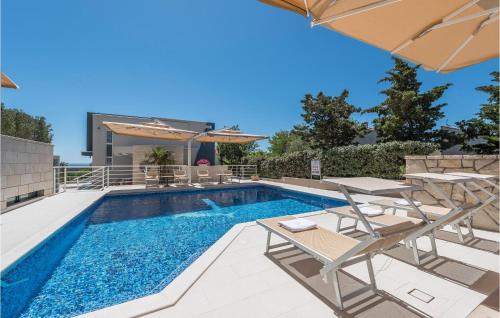 Amazing Apartment In Novalja With Wifi — 5-Star Luxury Hotel in Novalja, Croatia