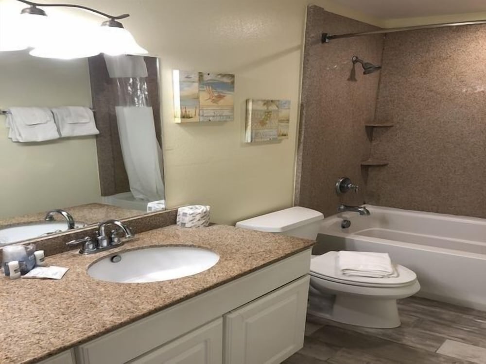 Beachgate CondoSuites and Oceanfront Resort - photo 158