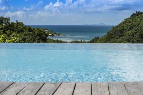 La Voile Grise Villa de charme Sea View — 4-Star Luxury Hotel in Le Gosier, Guadeloupe