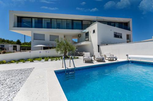 Villa Bianca — 5-Star Luxury Hotel in None, Croatia