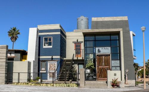 de Baken Self Catering — 4-Star Luxury Hotel in Walvis Bay, Namibia