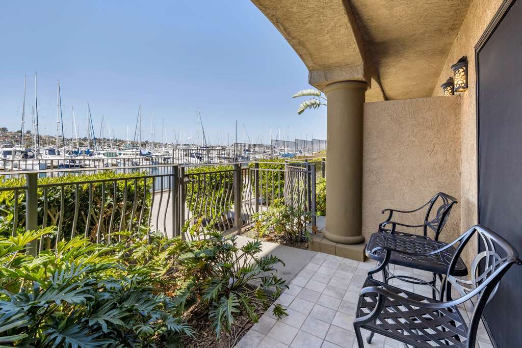 Best Western Plus Island Palms Hotel & Marina - photo 20