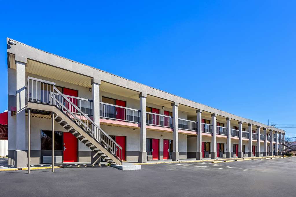 Americas Best Value Inn Ft. Jackson - photo 3