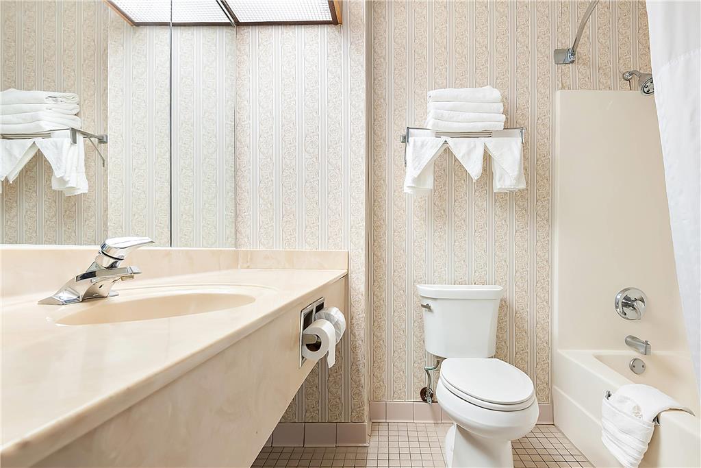 Comfort Suites New Orleans East - photo 19