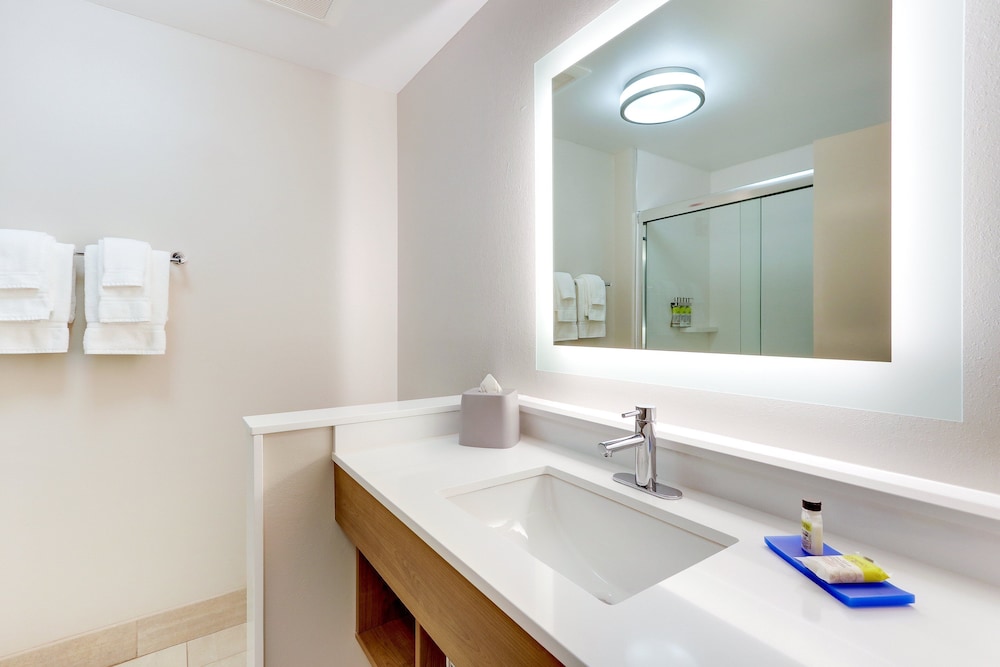 Holiday Inn Express & Suites Middletown Goshen by IHG - photo 45