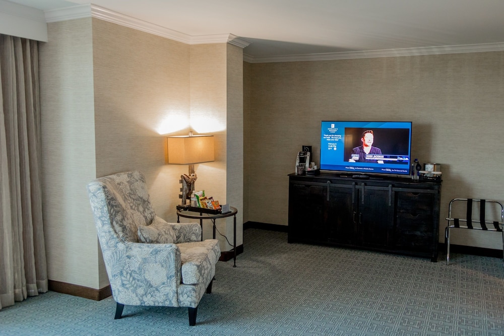 Embassy Suites by Hilton Lexington Green - photo 18