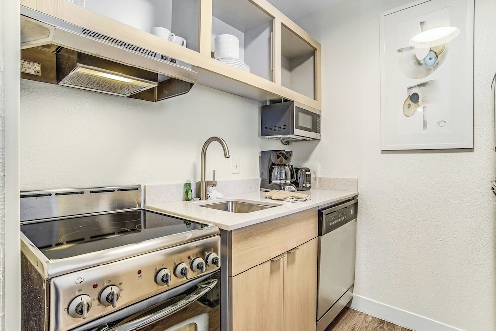 TownePlace Suites By Marriott Mobile - photo 3