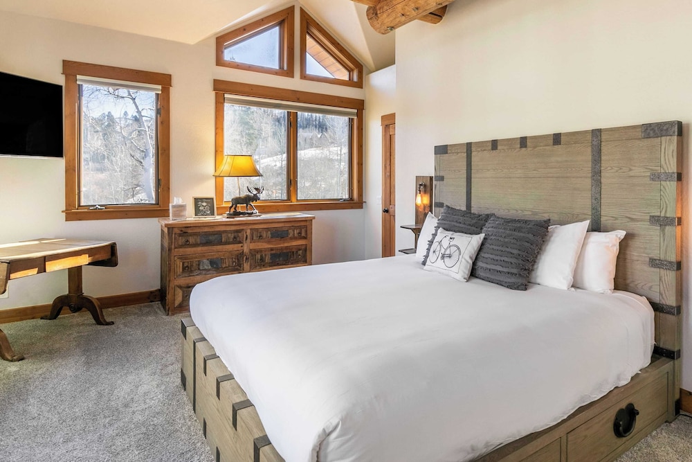Adams Ranch Retreat by Avantstay Free Shuttle 2 Mountain Village & Telluride Ski Resort - photo 15