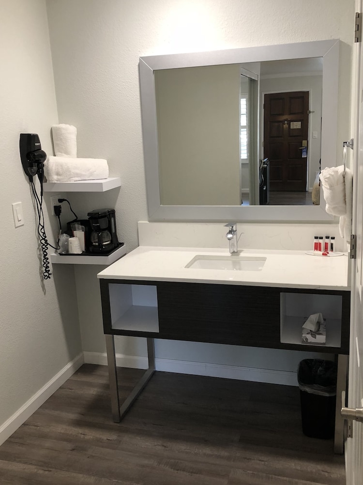 Rodeway Inn Milpitas near Great Mall - photo 6
