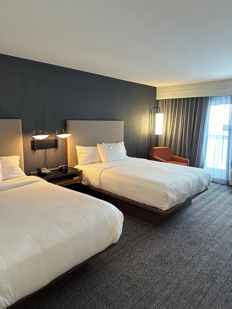 Courtyard by Marriott Fargo Moorhead MN - photo 6