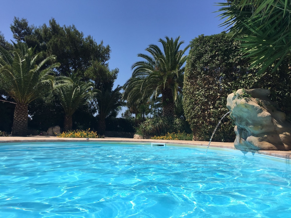 Albergo Residenziale Menhirs in San Vero Milis, Italy