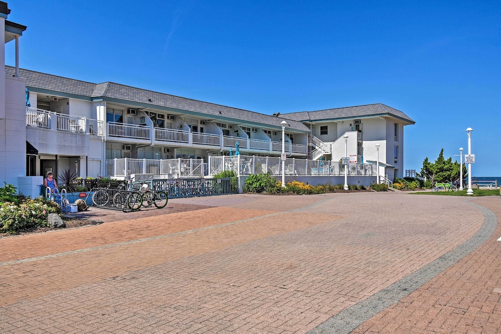 Oceanfront Resort Studio on Virginia Beach - photo 19