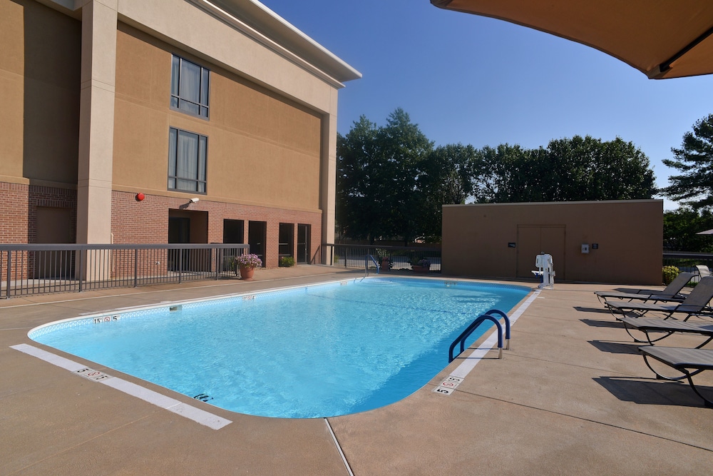 Hampton Inn Springfield South - photo 9