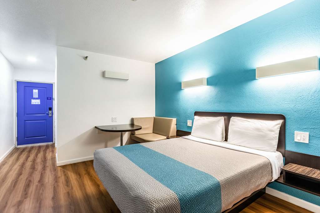 Motel 6 Fountain Valley CA Huntington Beach Area - photo 13