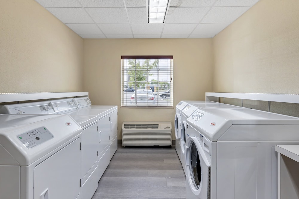 Candlewood Suites Indianapolis East by IHG - photo 23