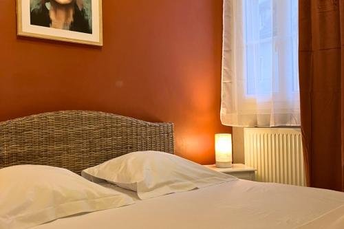 Henri En Scene Charme & Confort En Hypercentre Chartres Au Pied de la Cathedrale in Chartres, France