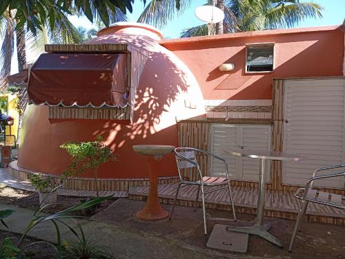 Chalé em Búzios 100m da Praia de Tucuns in Armacao De Buzios, Brasil