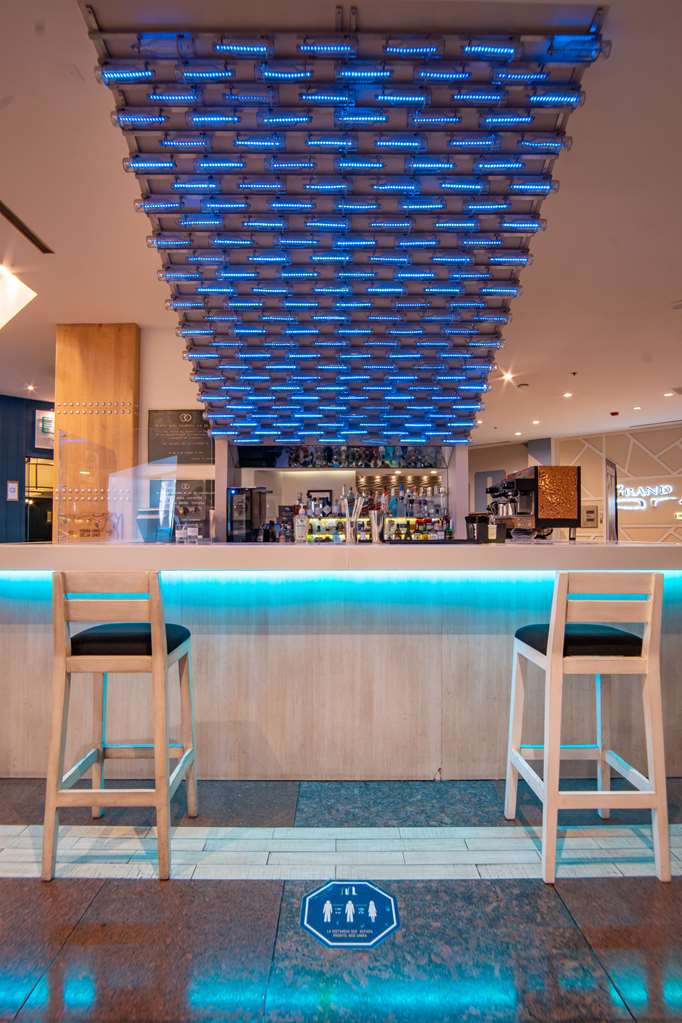Lobby Bar