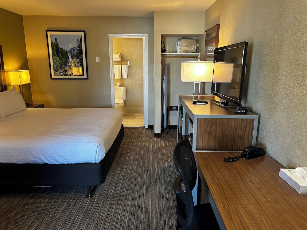 Heritage Inn Yosemite Sonora - photo 26