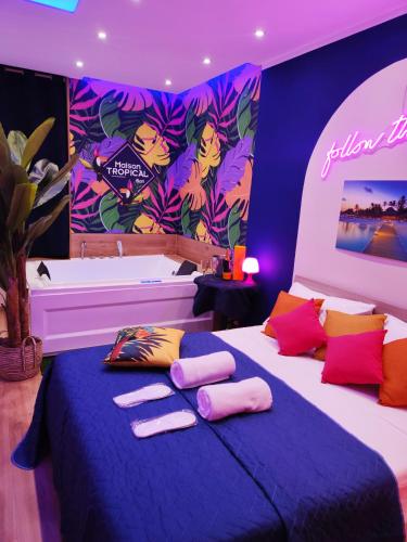 Suite Maison Tropical Luxury Apartment con Jacuzzi Bari Centro — 4-Star Luxury Hotel in Bari, Italy