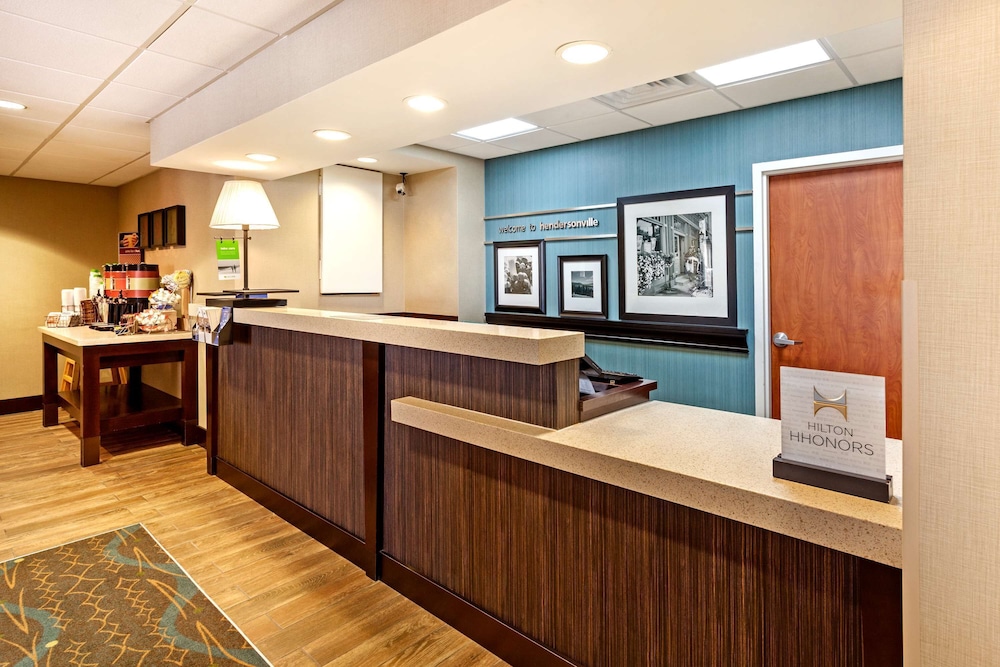 Hampton Inn Hendersonville - photo 7