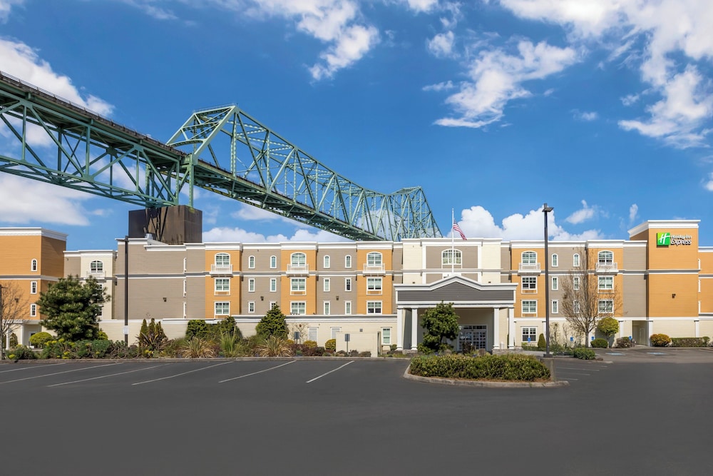 Holiday Inn Express & Suites Astoria by IHG - photo 58