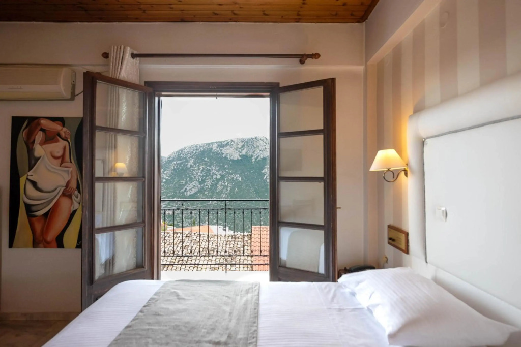 Kouros Hotel - carbon neutral hotel in Delphi