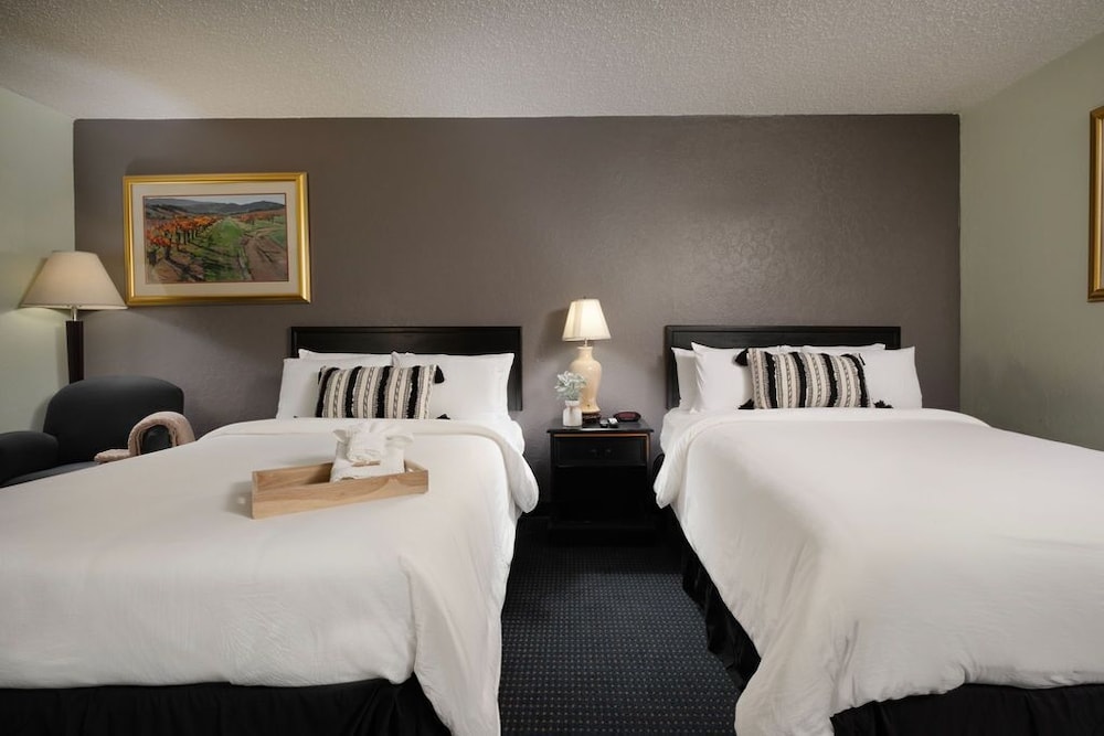 The Westerner Extended Stay - photo 15