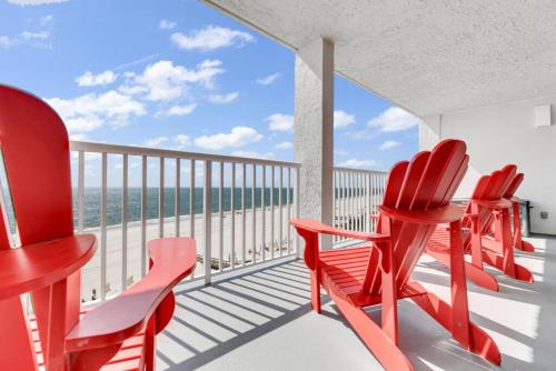 Romar Tower - carbon neutral hotel in Orange Beach