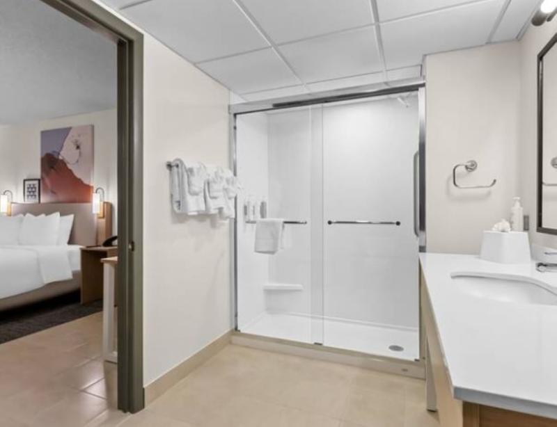 Best Western Plus Philadelphia Bensalem Hotel - photo 15