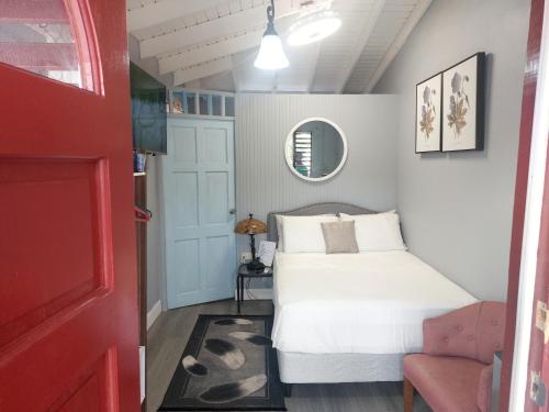 Carmen's Cozy Studio — 4-Star Luxury Hotel in Bridgetown, Barbados
