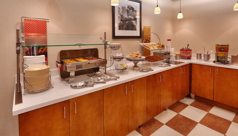Hampton Inn & Suites Orem - photo 40