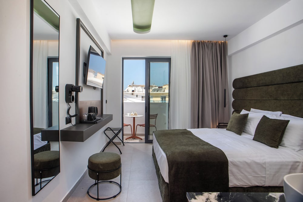 Ermou 44 City Hotel — Faliraki