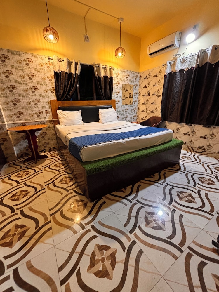 Plush hotels - last minute hotel in Bhubaneshwar